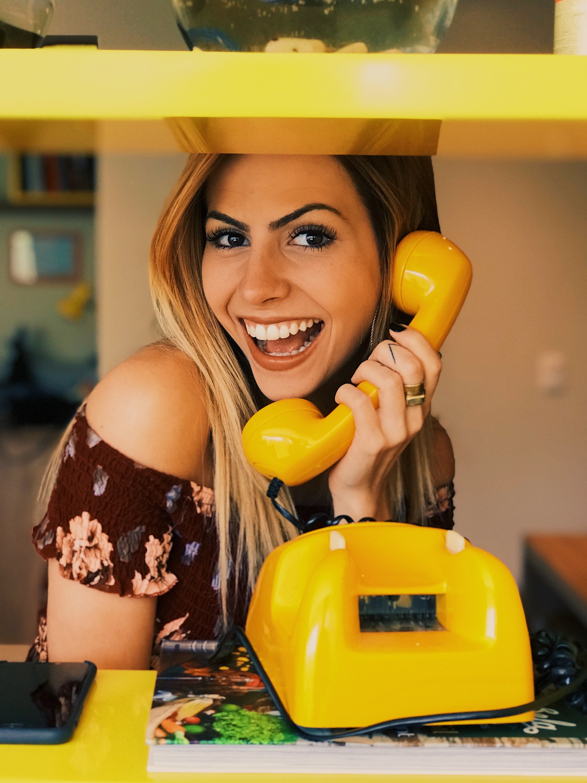 woman-yellow-phone